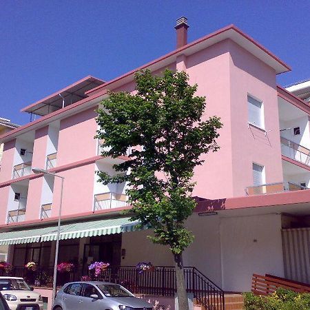 Hotel Piccari Nuova Gestione ริมินี ภายนอก รูปภาพ