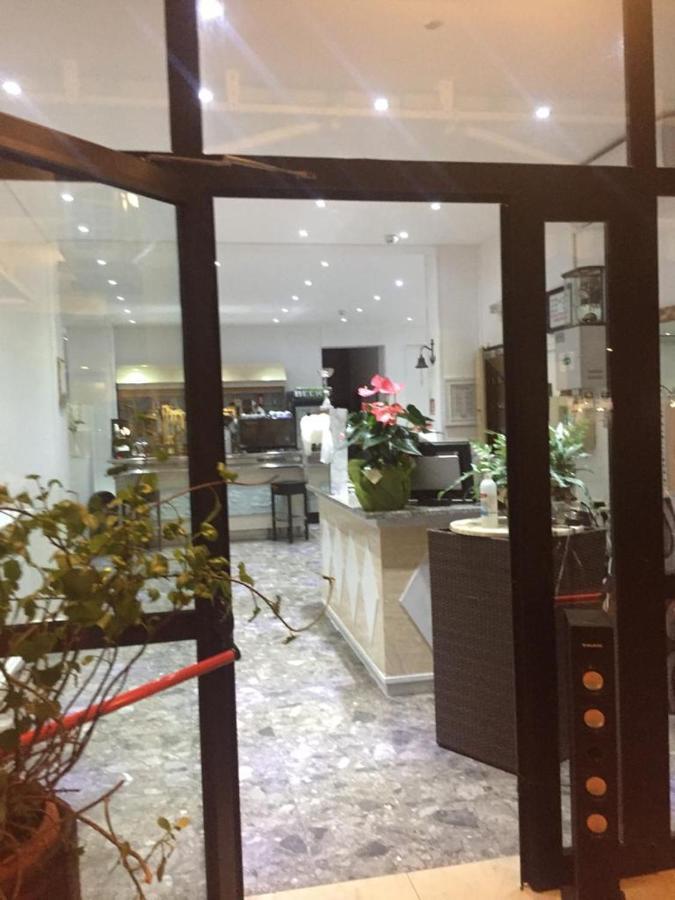 Hotel Piccari Nuova Gestione ริมินี ภายนอก รูปภาพ