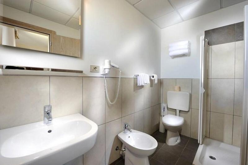 Hotel Piccari Nuova Gestione ริมินี ภายนอก รูปภาพ