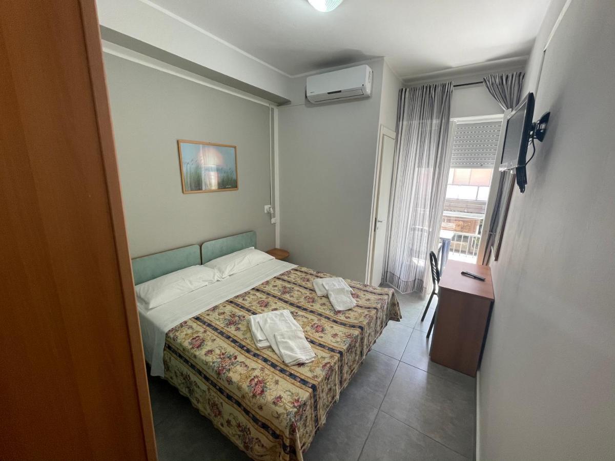 Hotel Piccari Nuova Gestione ริมินี ภายนอก รูปภาพ