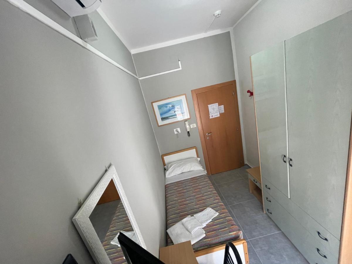 Hotel Piccari Nuova Gestione ริมินี ภายนอก รูปภาพ