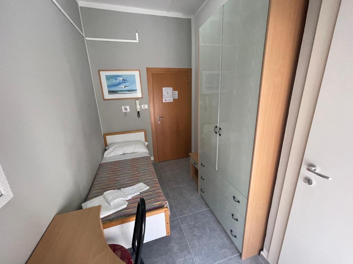 Hotel Piccari Nuova Gestione ริมินี ภายนอก รูปภาพ