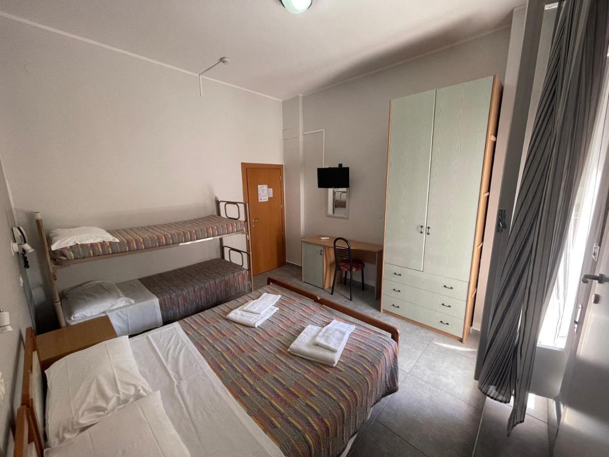 Hotel Piccari Nuova Gestione ริมินี ภายนอก รูปภาพ