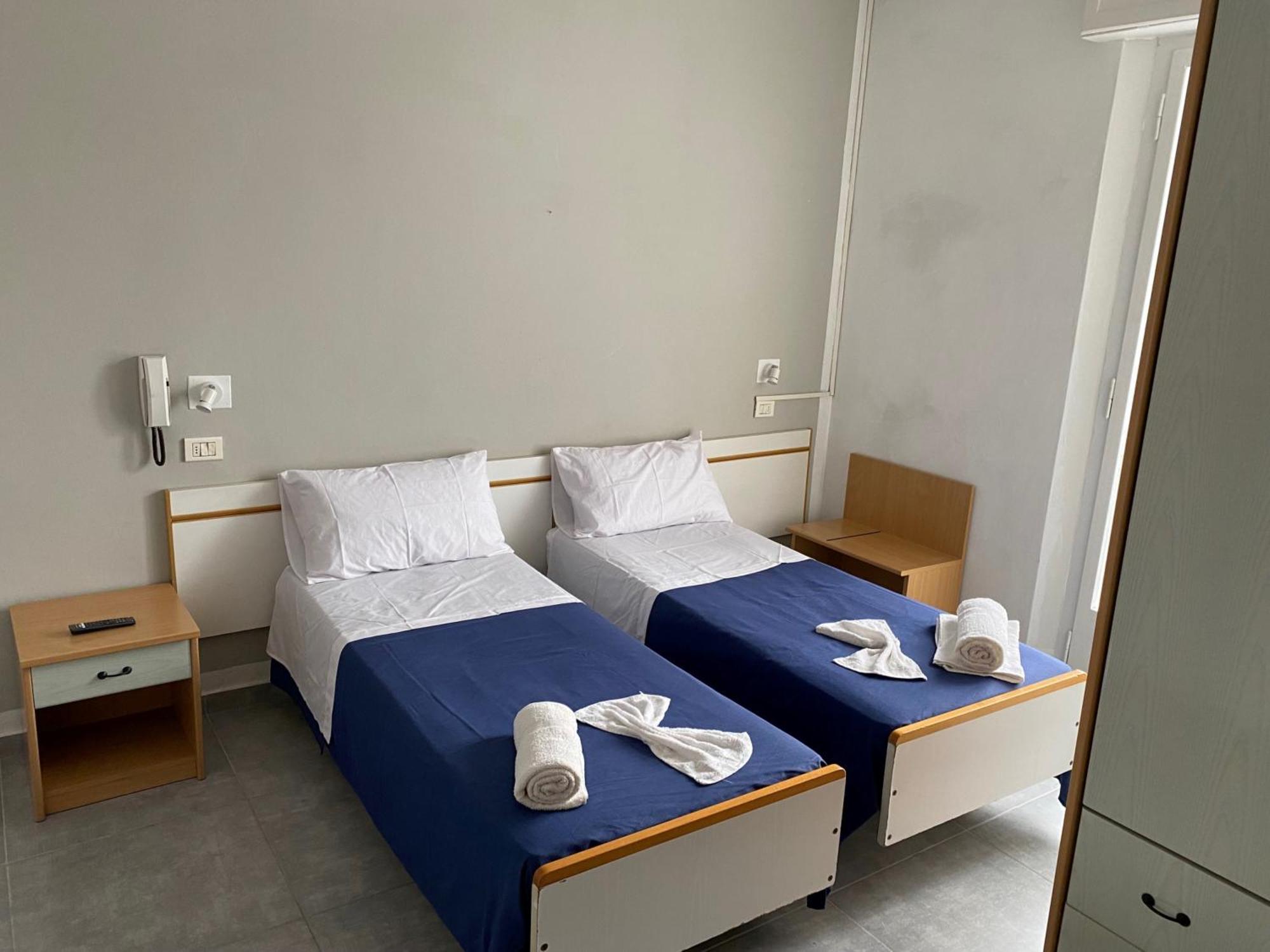 Hotel Piccari Nuova Gestione ริมินี ภายนอก รูปภาพ